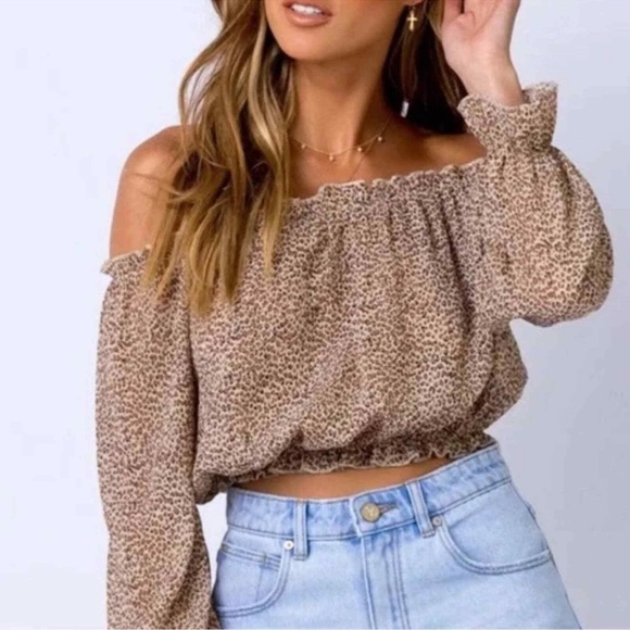 Polly Off-Shoulder Leopard Print Blouse 2 - Picture 1 of 5